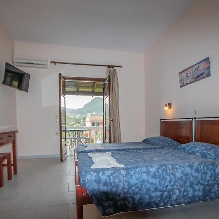 Zoi Apartmens Antonis Botsis Mesongí Exterior foto